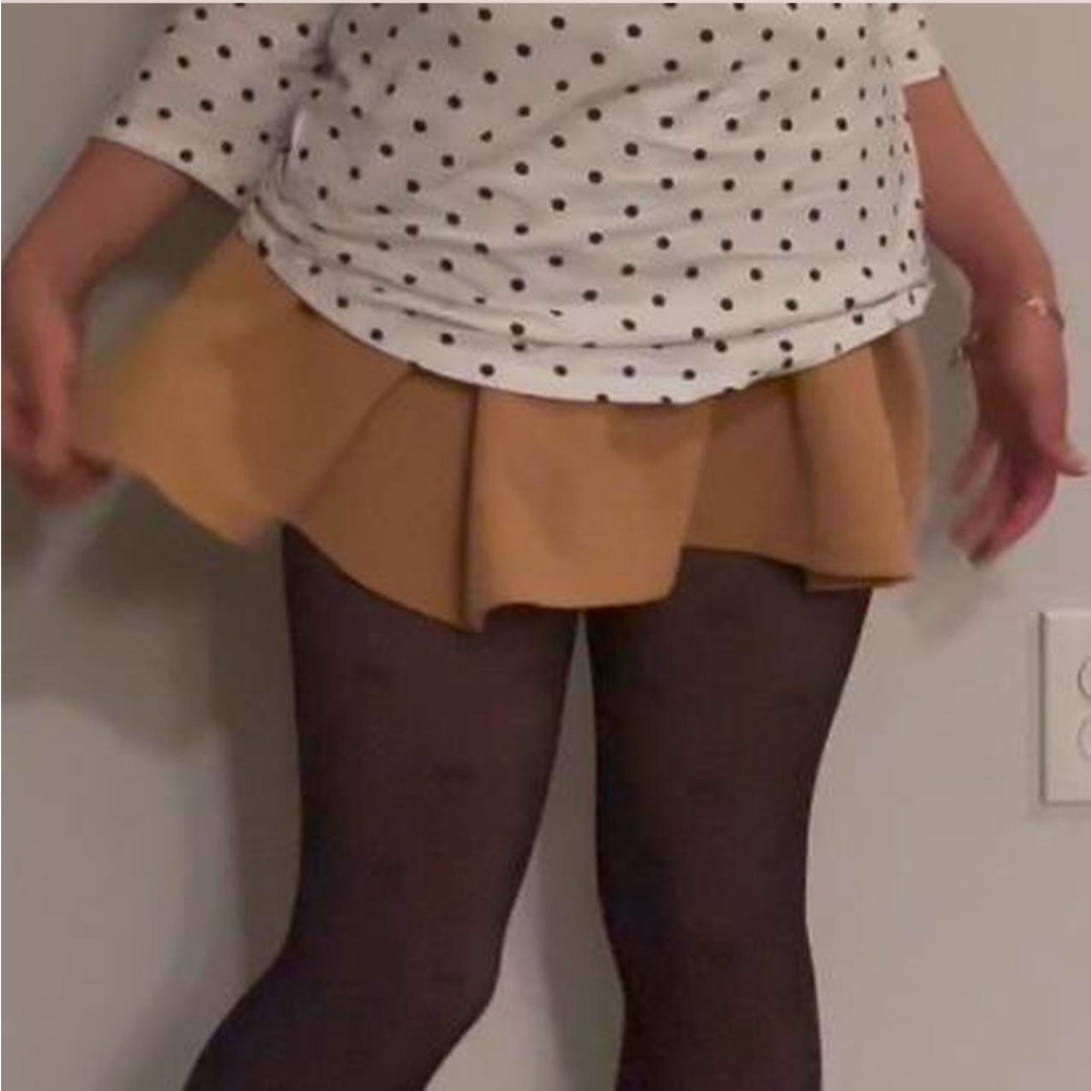 tan / brown skirt <3